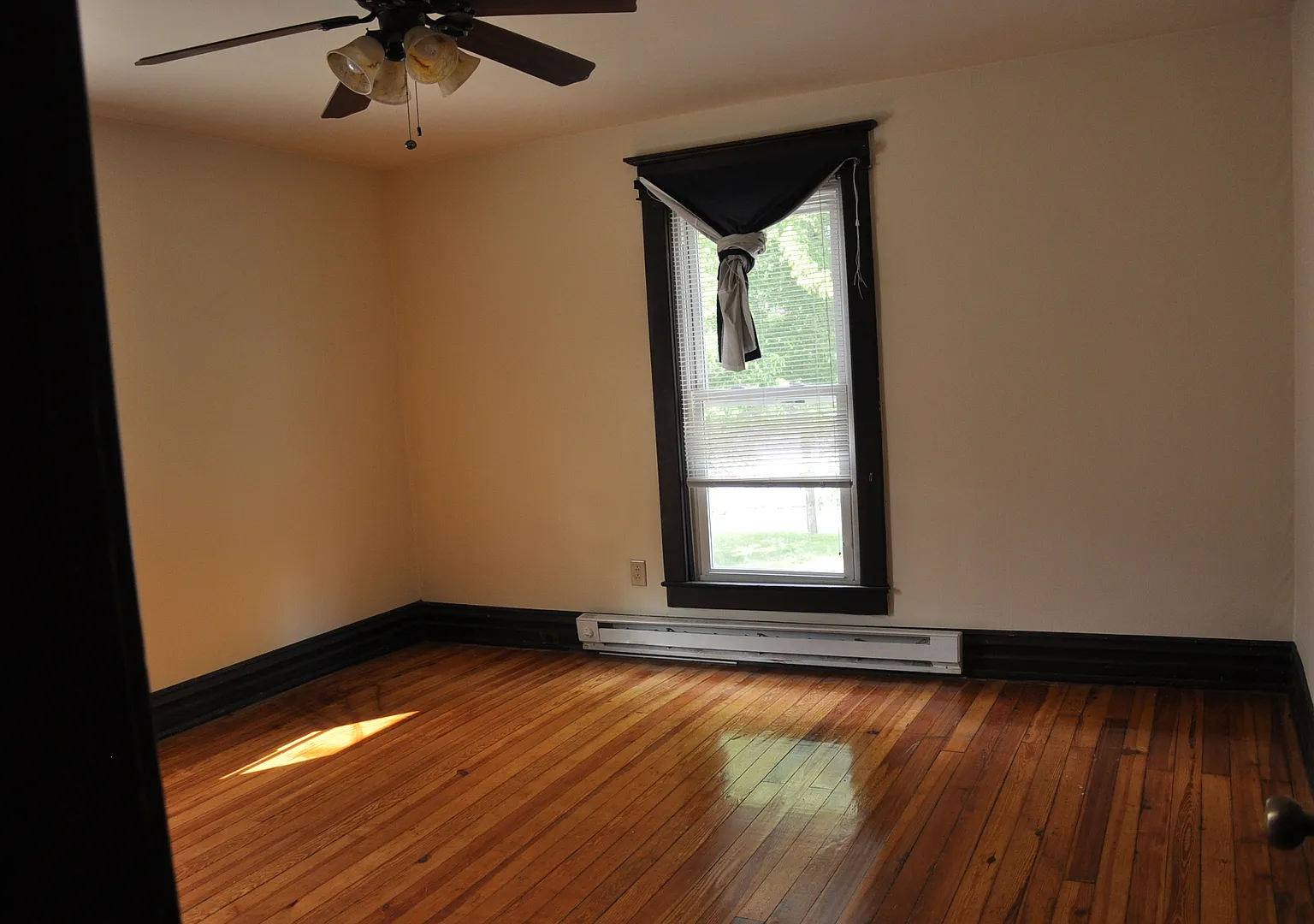 Students ~ Now Pre-Leasing For Fall Semester 2026 — Photo 3