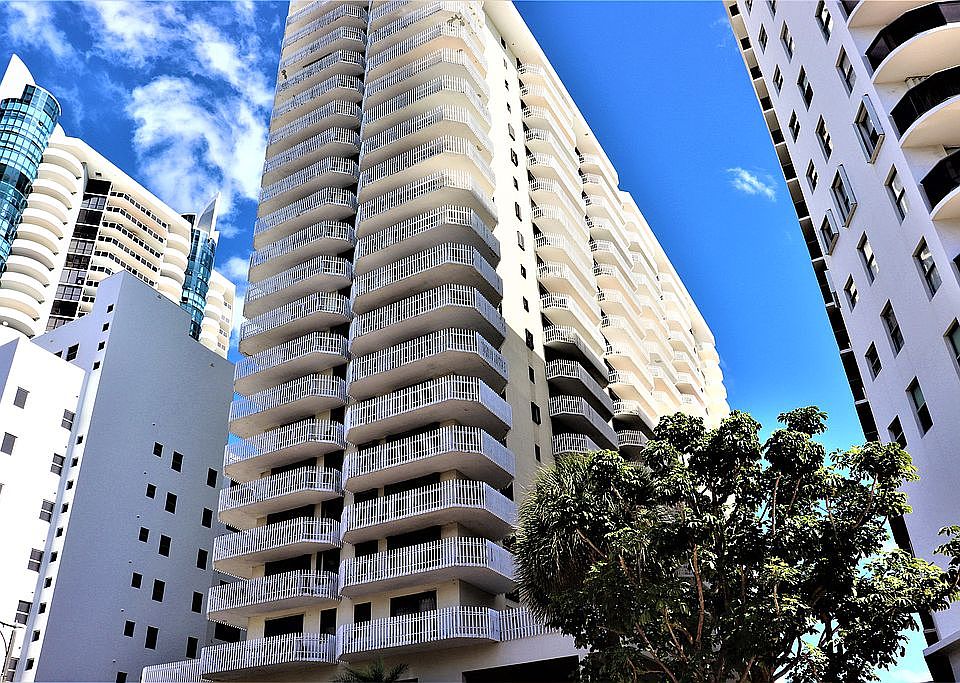 1st image of 6061 Collins Ave APT 17D
