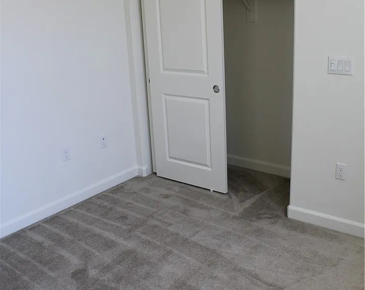 18373 Iris Ln #18373 — Photo 4