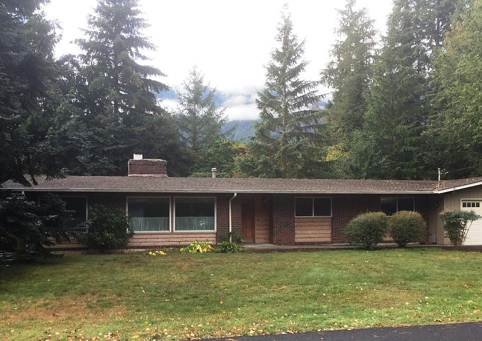 1st image of 455 SE Maple Dr