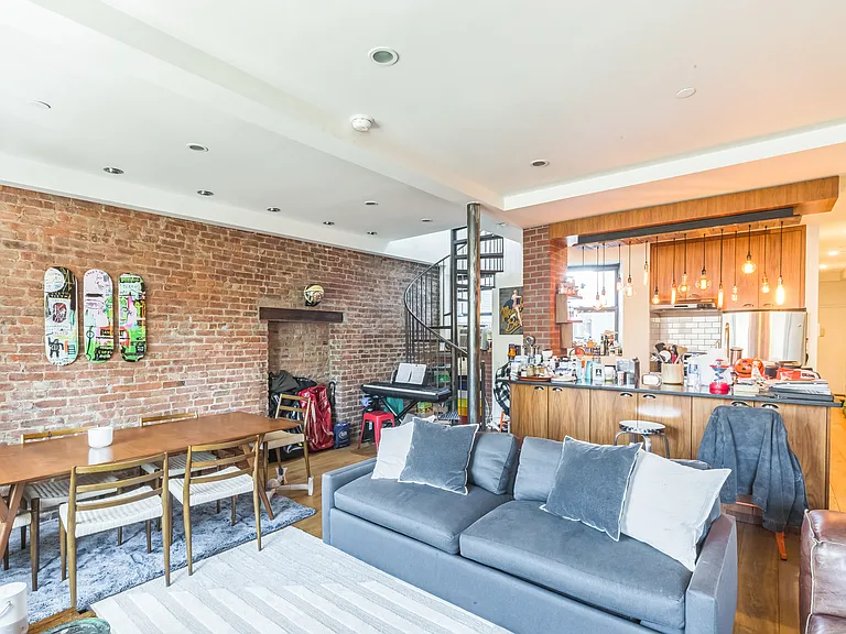 250 Manhattan Ave #6B — Photo 6