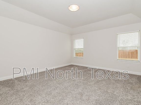 4th image of 715 Parrino Pkwy