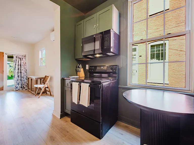 1033 E Washington St #2 — Photo 9