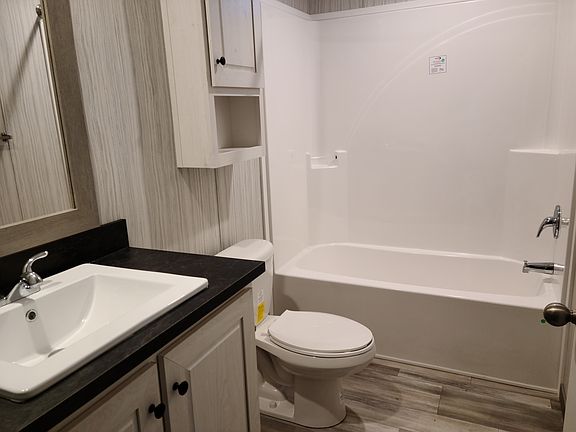4th image of 413 Seneca Pl #115