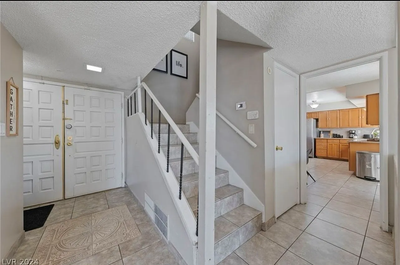 3006 Carruth St — Photo 3