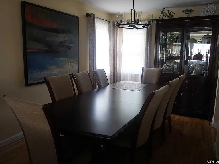 8 Hallock St #1 — Photo 4