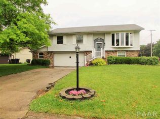101 Lafayette Ln, East Peoria, IL 61611