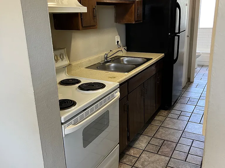 1205 Yosemite St #10 — Photo 1
