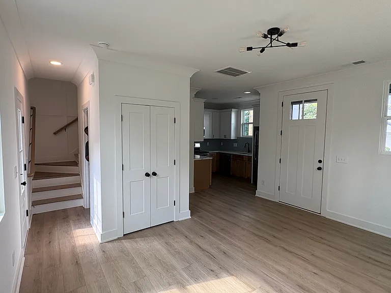 2903 Clyde Dr — Photo 5