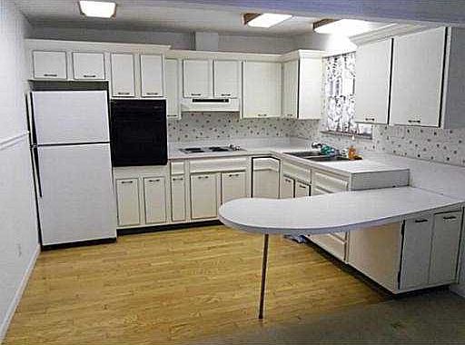 2nd image of 820 Willow Dr