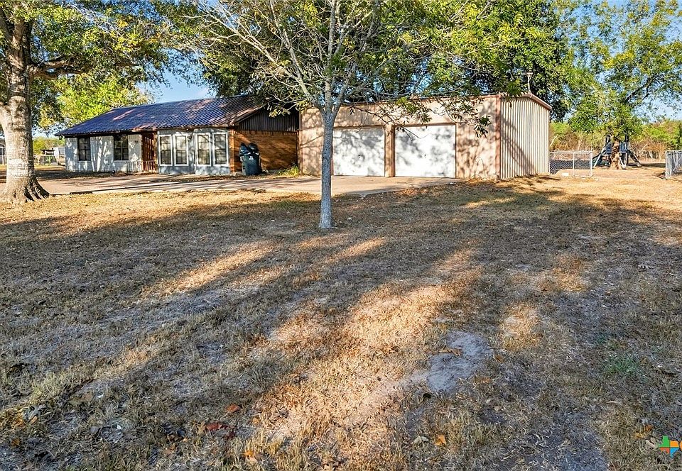 1st image of 304 Sun Valley Dr