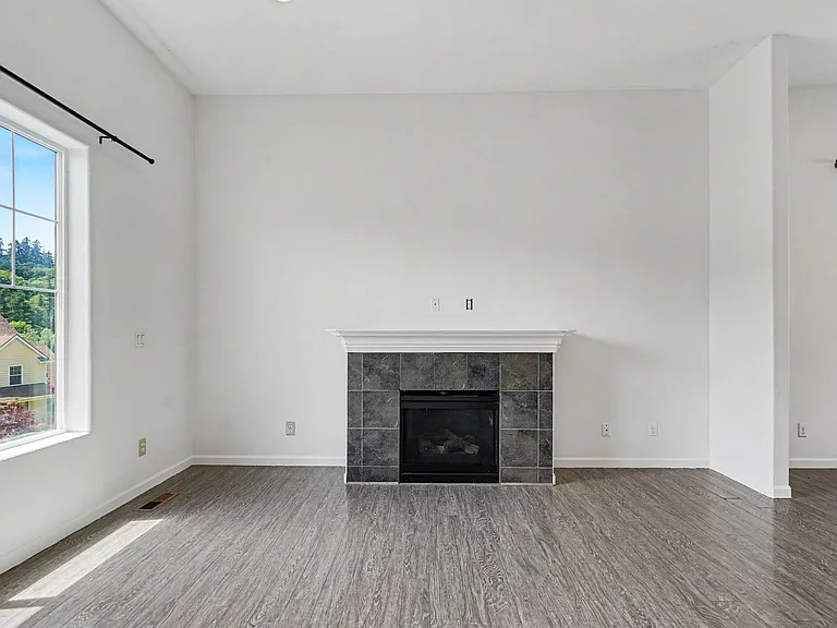 2495 Benjamin Ave NW — Photo 39