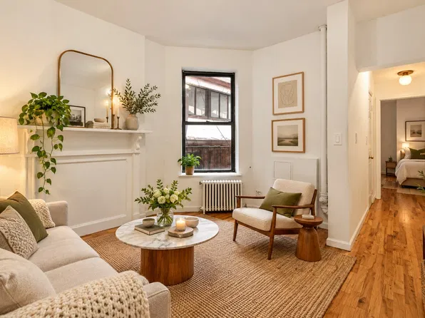 66 W 10th St APT 7, New York, NY 10011