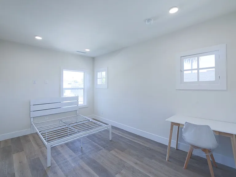 2811 Menlo Ave — Photo 31
