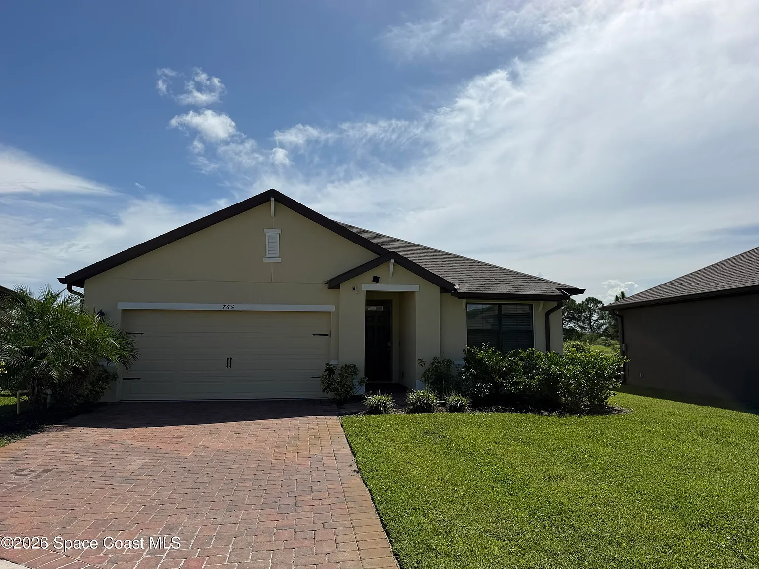 2 bed, 2.0 bath, 1672 sqft, $2,100 — Photo 1
