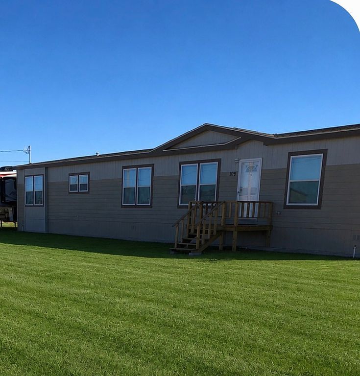 109 E Cottonwood Ln - Property Image