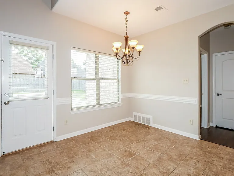 445 Green Willow Cv — Photo 7