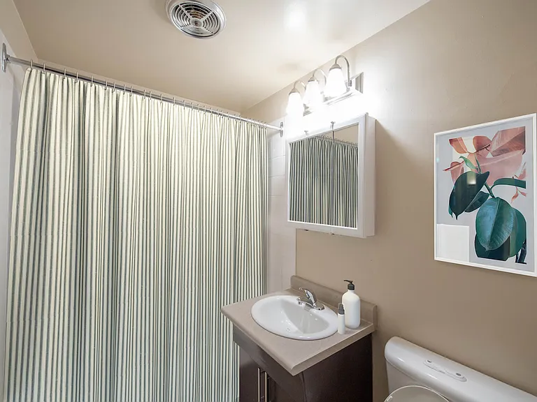 115 Mayfair Ave — Photo 10