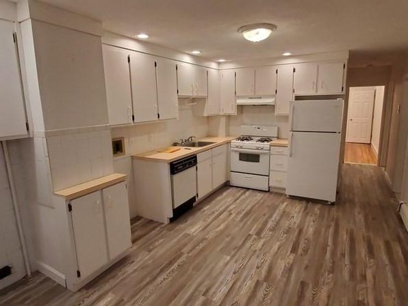 728 Bennington St APT 2