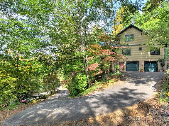 4th image of 12 Hawk View Dr