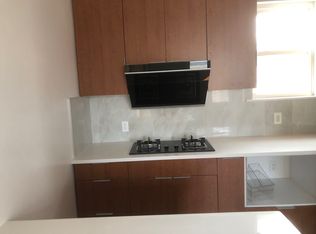 5652 136th St #2, Flushing, NY 11355