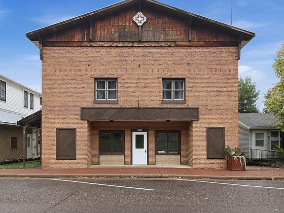 3rd image of 308 Maple St S