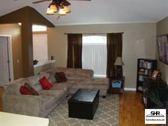 2nd image of 1458 Sturbridge Pl
