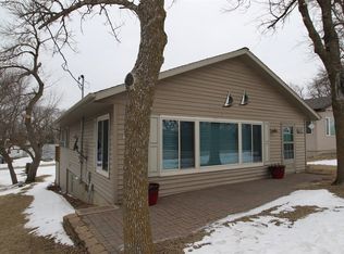 15207 Lakeview Dr, Spirit Lake, IA 51360