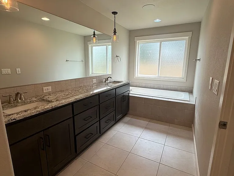 7506 Cornflower Dr — Photo 16