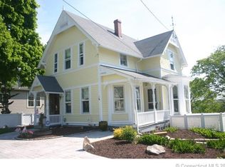 18 Bank St, Mystic, CT 06355