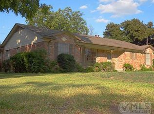 5711 Twineing St, Dallas, TX 75227