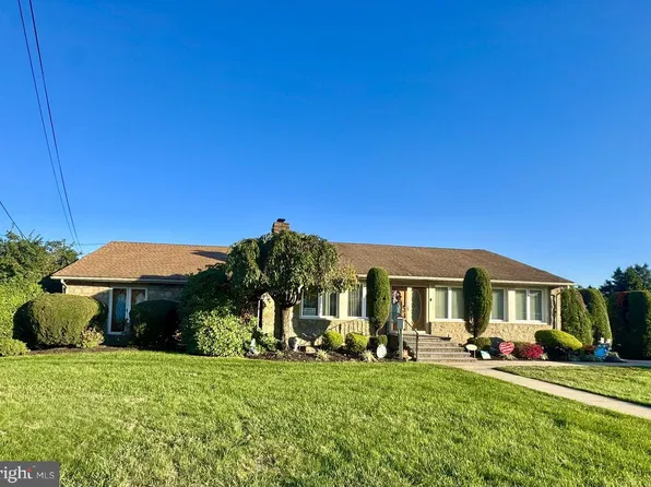 1000 Welsh Rd, Philadelphia, PA 19115