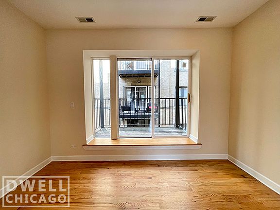 5th image of 3348 W Wilson Ave APT 2N
