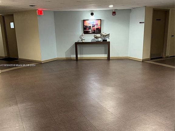 3rd image of 10852 N Kendall Dr #418
