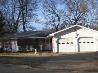 47 Hickory Nut Ln, Springfield, MI 49037