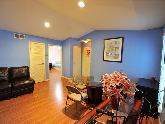 5th image of 6602 Harbor Town Dr APT 104