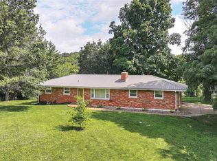 6155 Raymond Rd, Bunker Hill, IL 62014