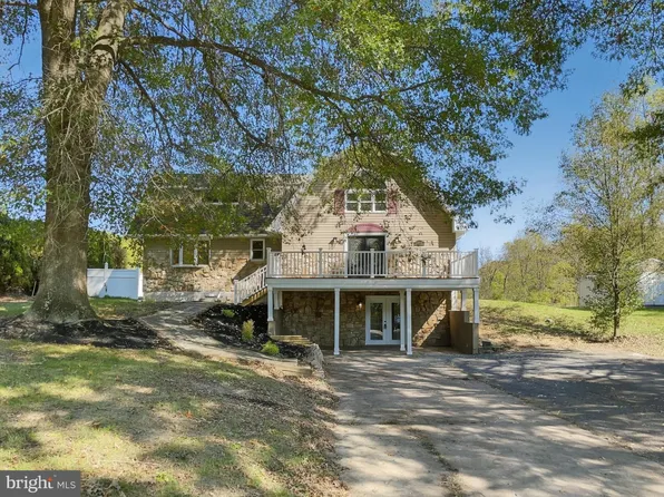 373 Sarhelm Rd, Harrisburg, PA 17112