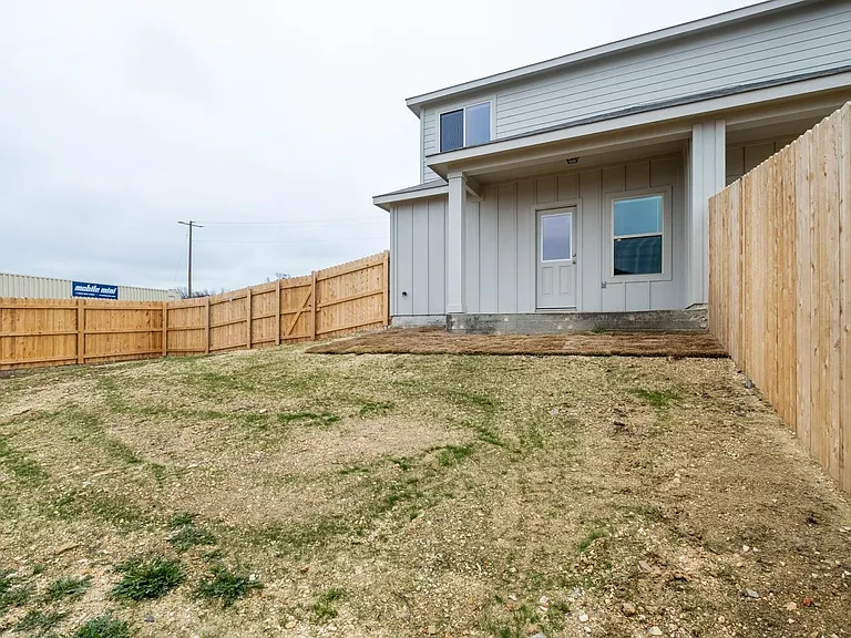 1203 Garland Rd — Photo 27