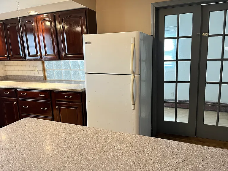 65 Eutaw Ave #1 — Photo 5