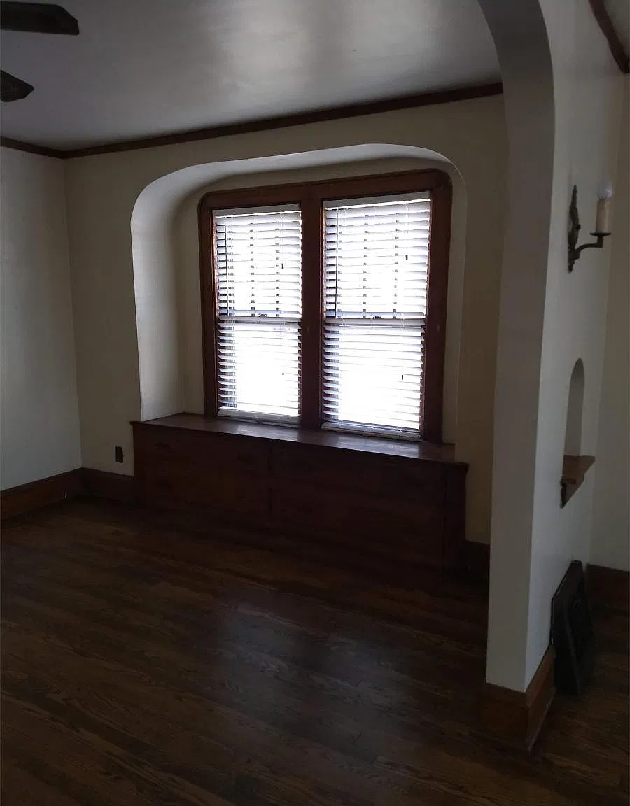 2 bed, 1.5 bath, 1900 sqft, $1,295 — Photo 3