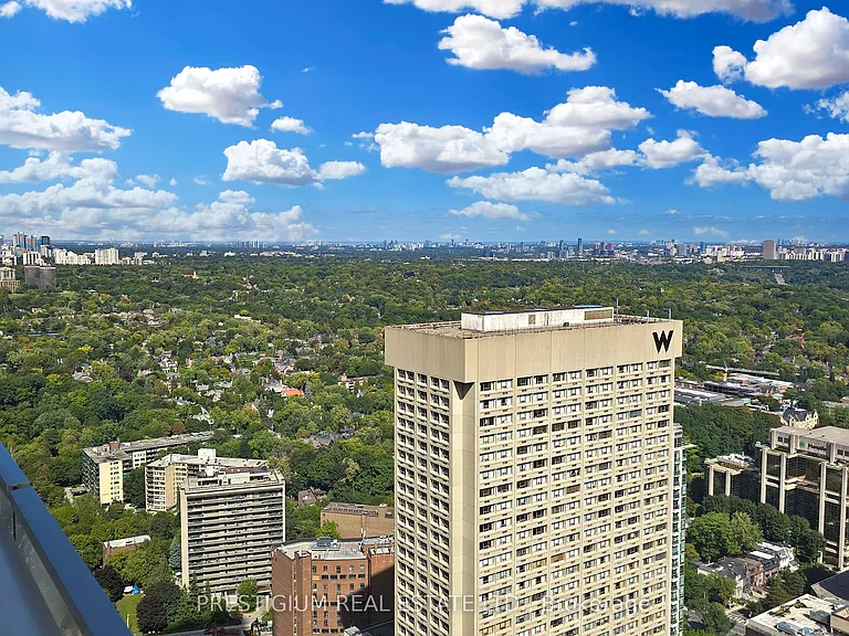 1 Bloor St E #4204 — Photo 36