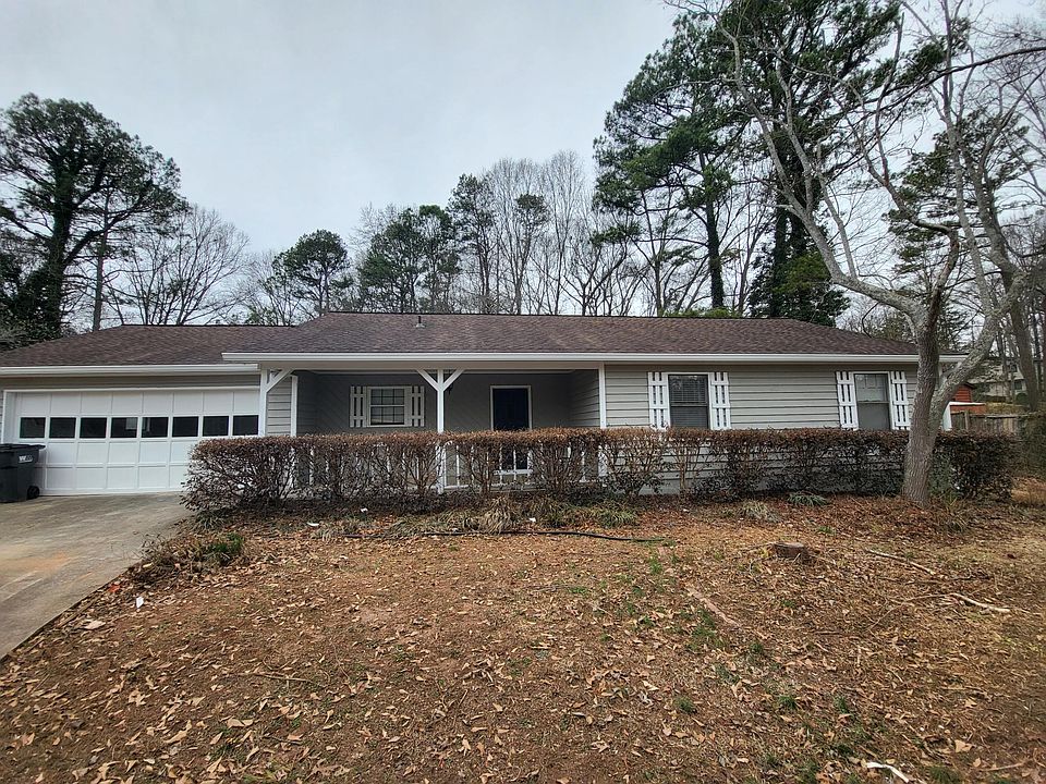1st image of 577 Dovie Pl
