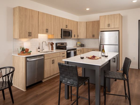 Vale | 11816 Wayzata Blvd, Hopkins, MN