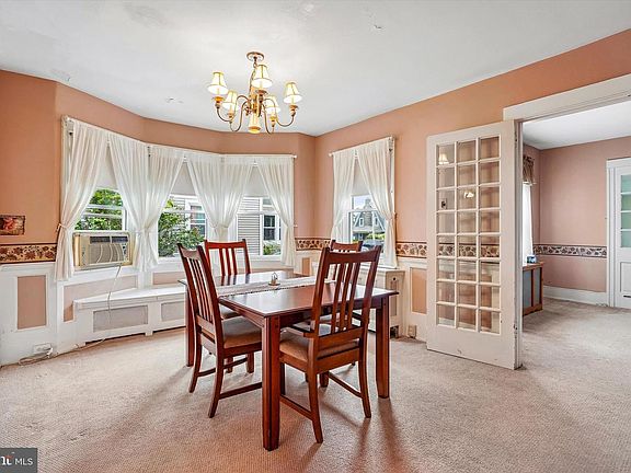 5th image of 537 Brookline Blvd