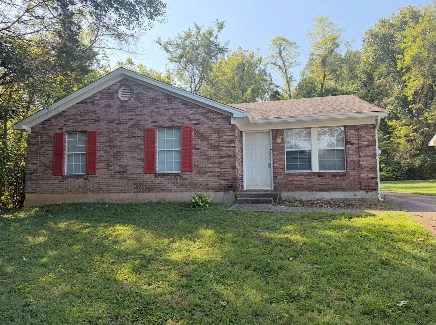 Okolona Home — Photo 1