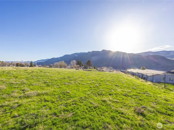 123 Chelan Falls, Chelan Falls, WA 98817