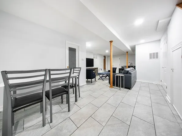 23-42 Crescent Street image 11 of 13