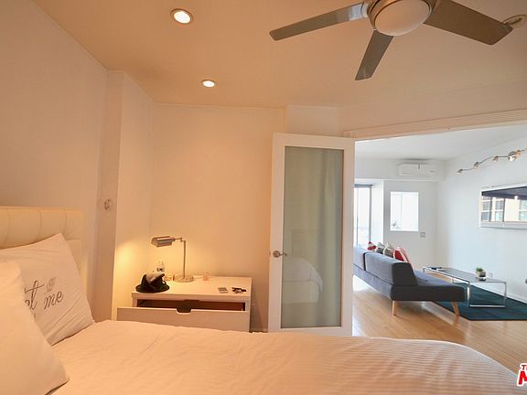 4th image of 999 N Doheny Dr APT 407