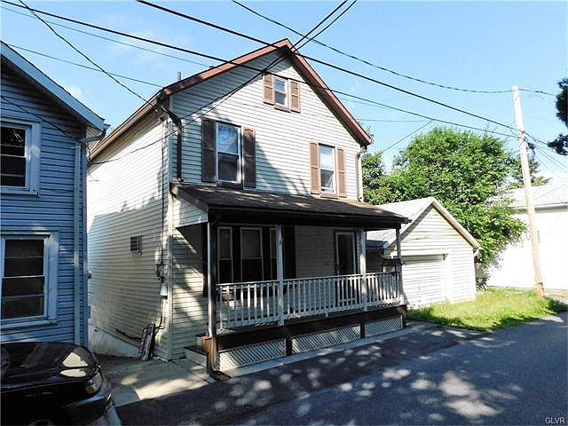 1st image of 616 Railroad St